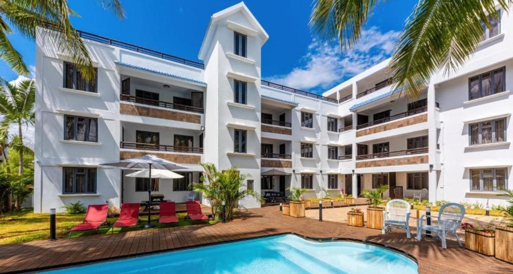 Sunkissed - Brand New Beach Apartment Located 50M From Beach Flic en Flac Экстерьер фото
